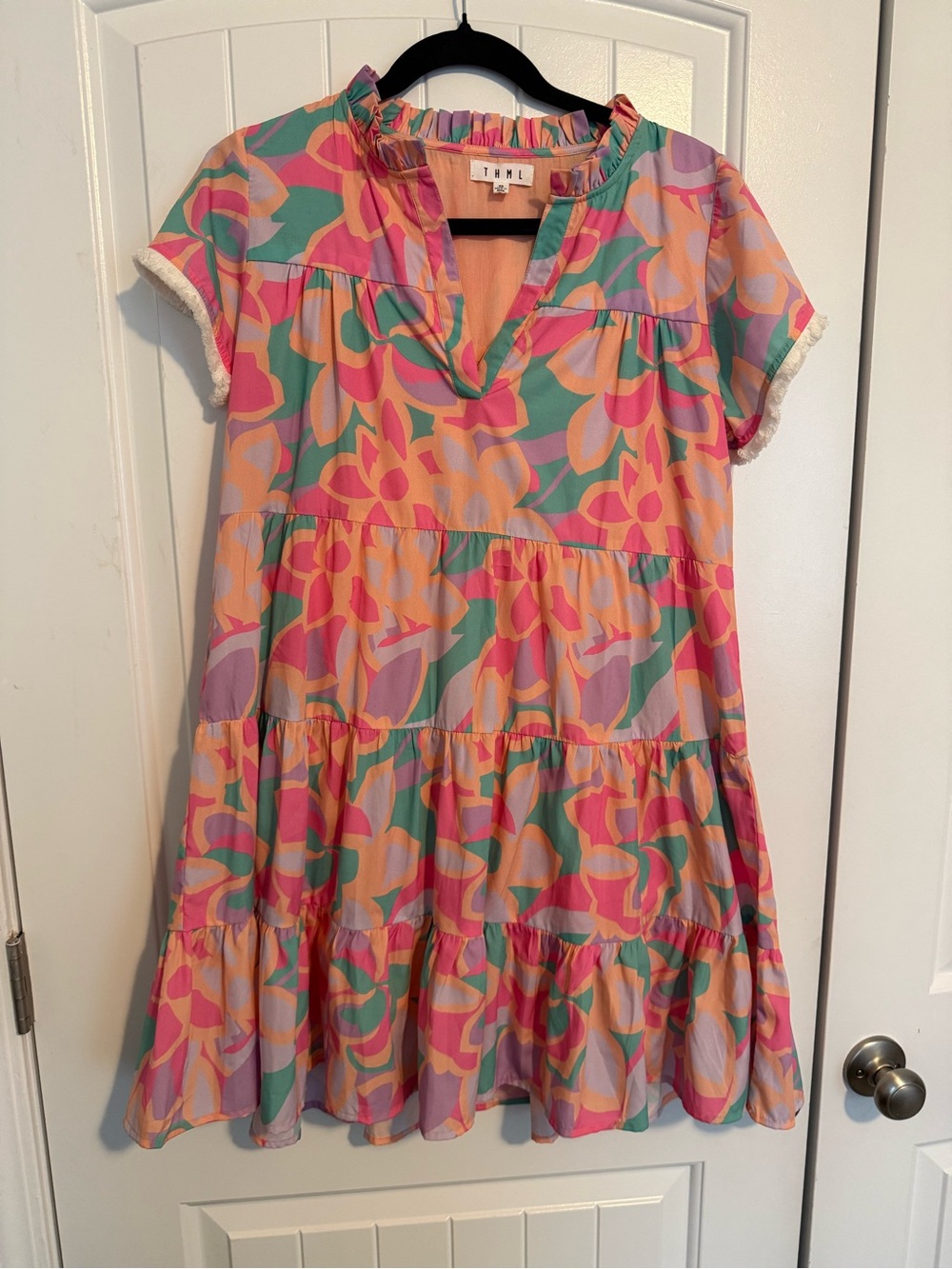 THML XS Multicolor Floral Tiered A-Line V-Neck Short Sleeve Knee/ Mini Dress